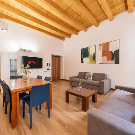 Residenza Elisa Castelvecchio Apartment *